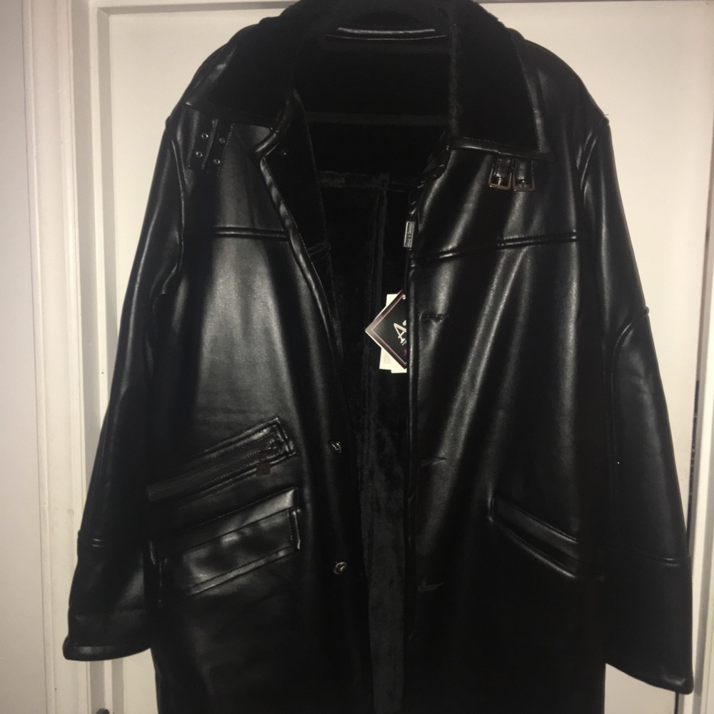 Mens black  winter coat with shearling lining